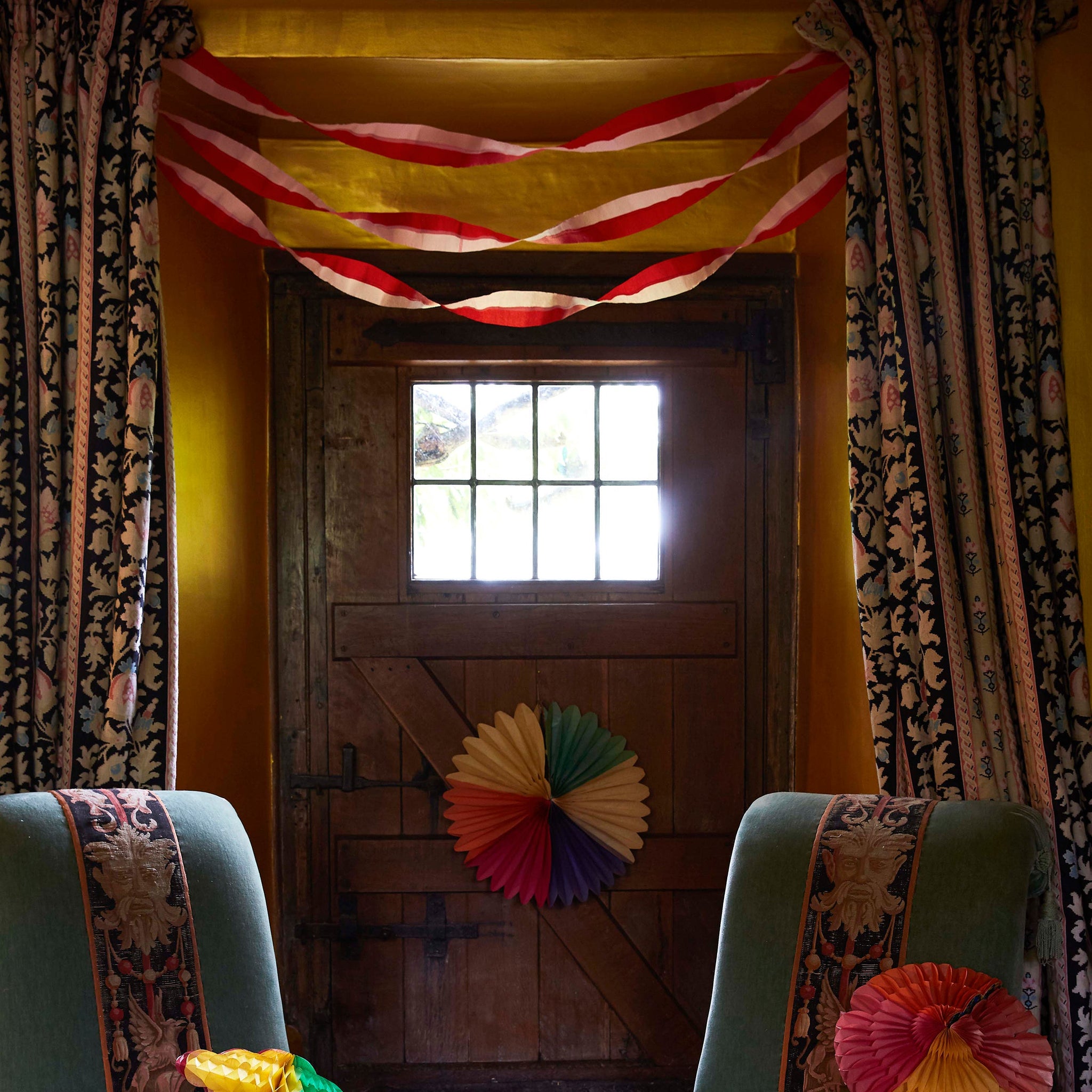 Red & White Fringed Streamer Garland Valentine's decoration