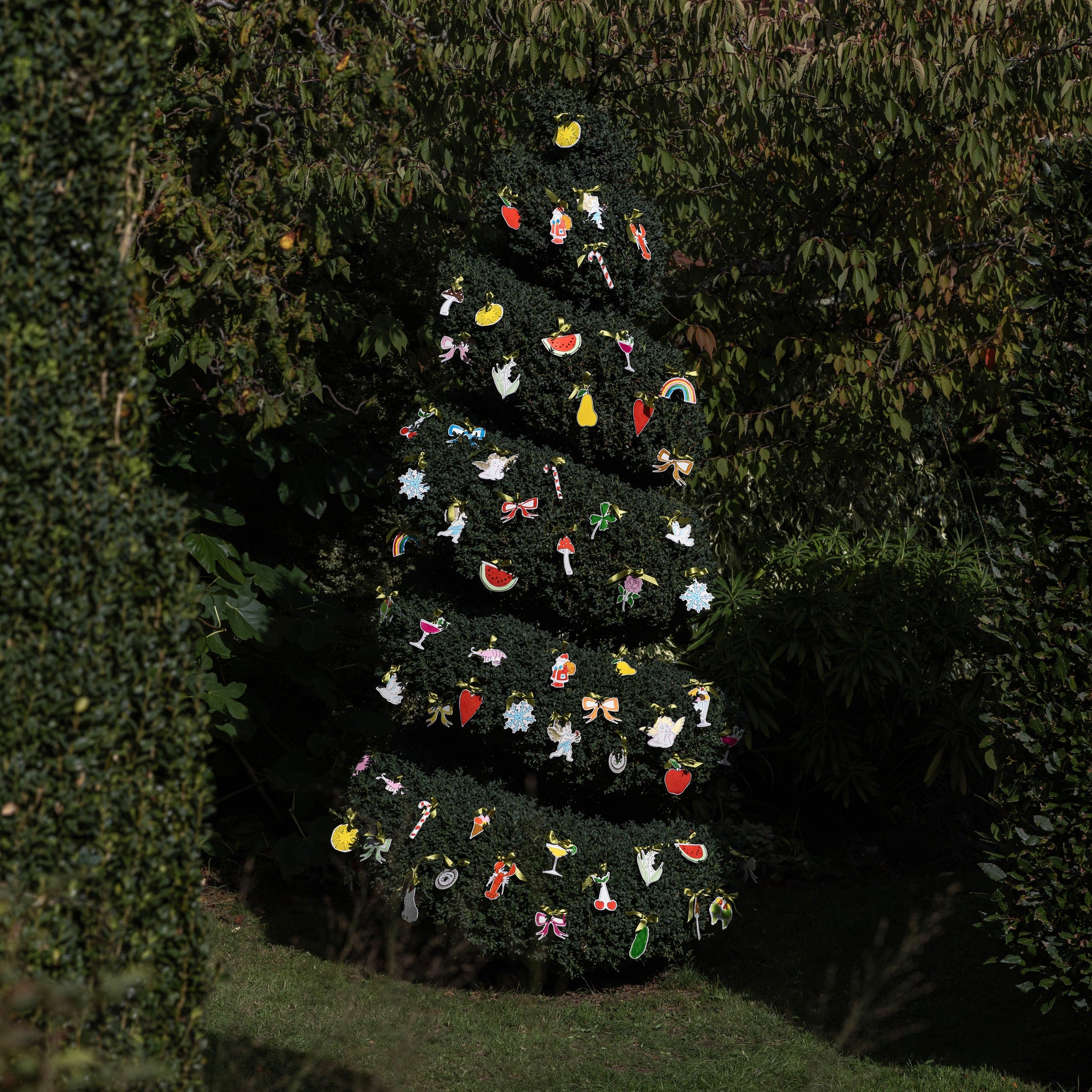 Hand-painted pink rose love token decoration from Scribble & Daub